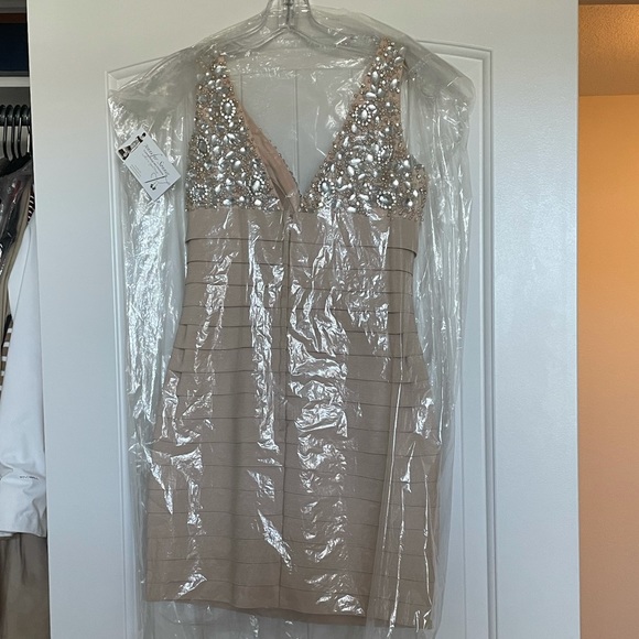 Sherri Hill Cocktail / Prom Dress Style 21107 - Picture 6 of 7